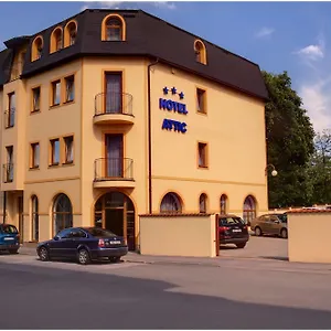 Otel Attic